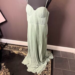 NWT Lulu's Sage Green Pleated Maxi Dress size XL